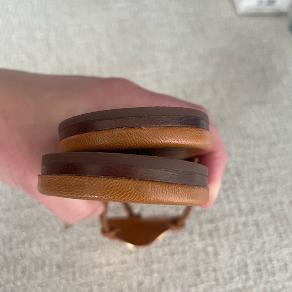 Tory Burch Patos - Picture 4 of 5